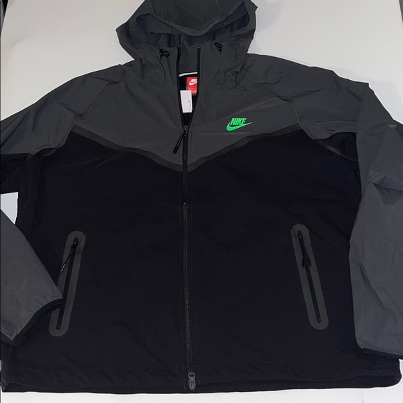 Nike Tech Jacket Men's XL Full Zip Hood Black WindbreakerHM7151-013 $145